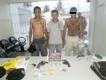 Os três acusados foram levados para a 8ª DRPC de Catolé do Rocha